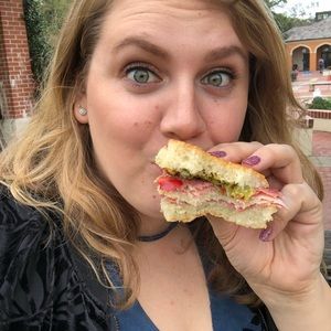 Meet your Posher, Whitney